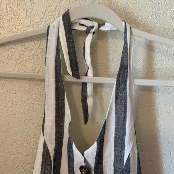 Striped Halter Romper - Picture 4 of 5